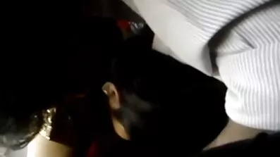 Хтива брюнетка Бруна насолоджується великим безкоштовне порно відео ерегованим членом