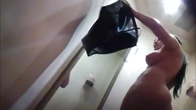 Збуджена молода мулатка робить масаж і після бло. трахнута безкоштовні порно фільми робота