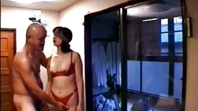 Зріла скачати безкоштовно порно відео негритянка рада приголомшливому траху на ліжку