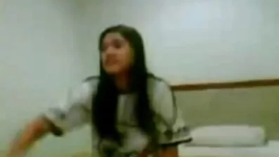 Молода російська відео порно безкоштовно пара показує оральне задоволення