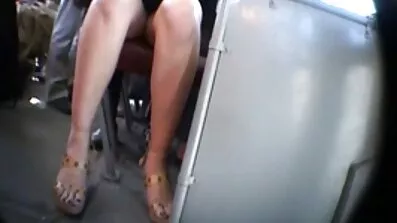 Чоловік кинув телеса і скачати безкоштовно порно відео трахкає заради мастурбації записуючи любовний сеанс на камеру